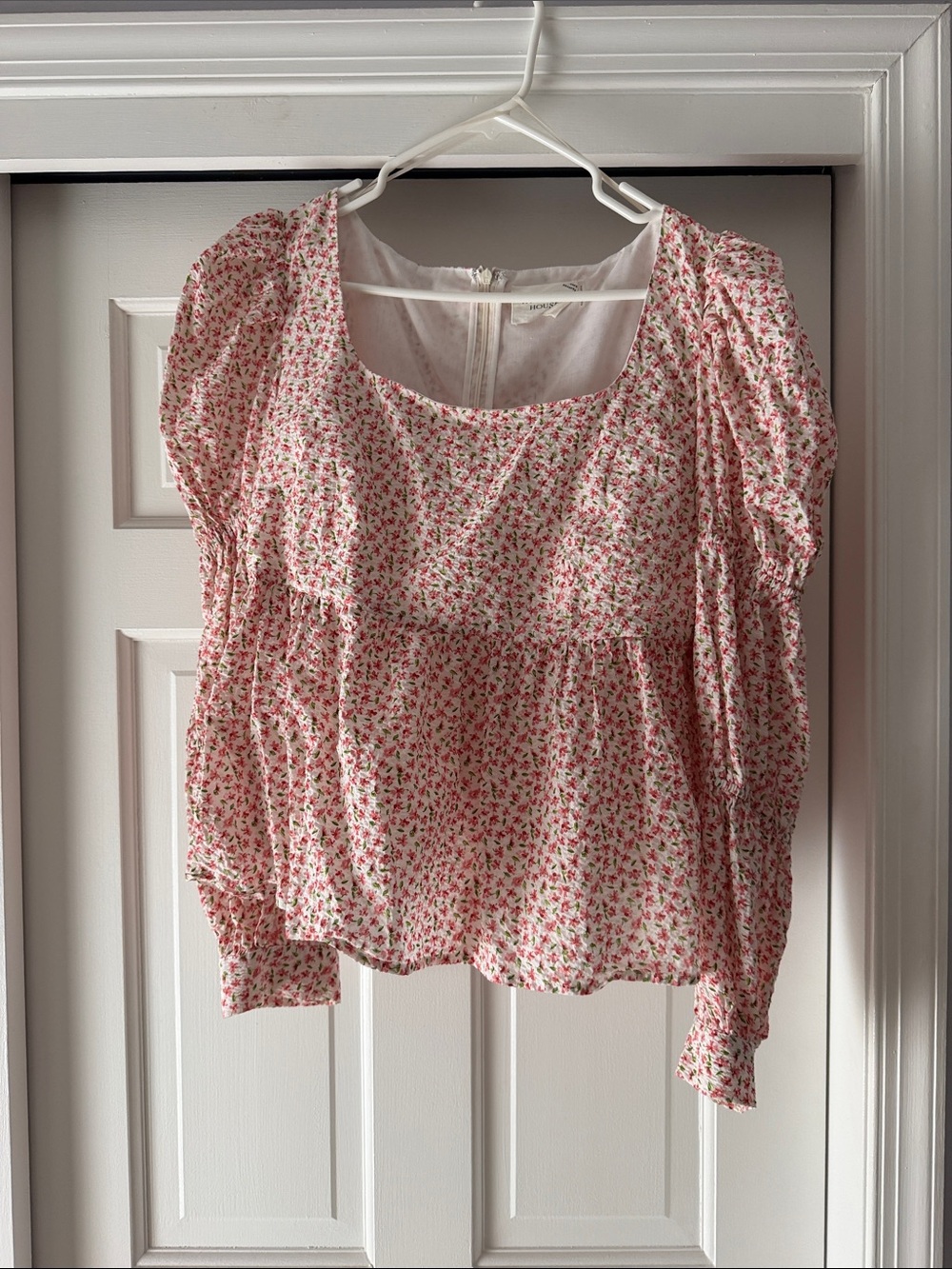 Pink Floral Square-Neck Blouse with Puff Sleeves